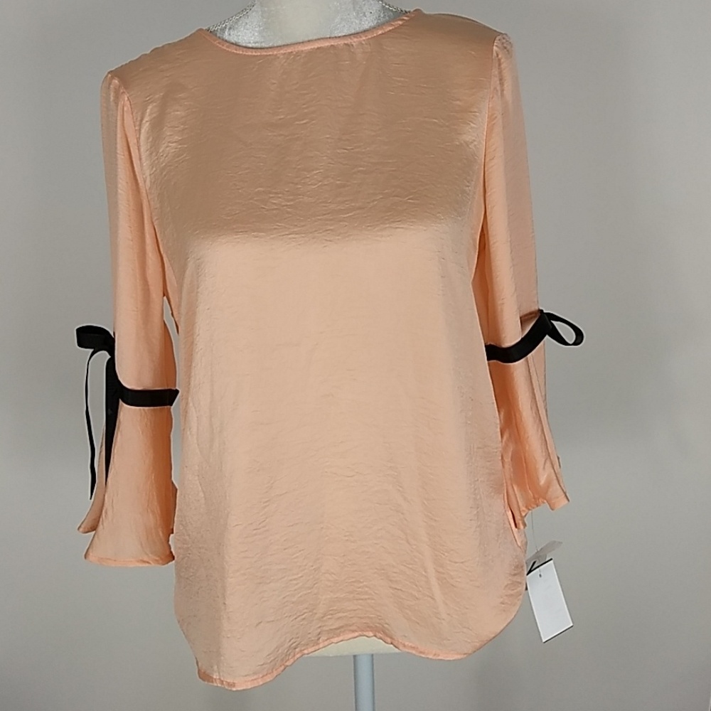 Women's  3/4 tops Peach with Ribbons